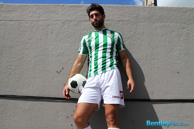 BentleyRace-24-year-old-straight-Adam-El-Shawar-nude-footballer-player-soccer-footie-kit-Bubble-butt-001-male-tube-red-tube-gallery-photo