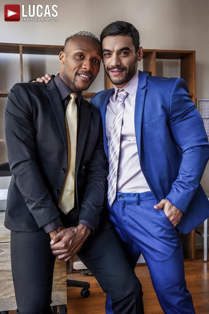 Total-power-top-Andre-Donovan-bottoms-Arad-Winwin-huge-muscle-cock-LucasEntertainment-008-Gay-Porn-Pics